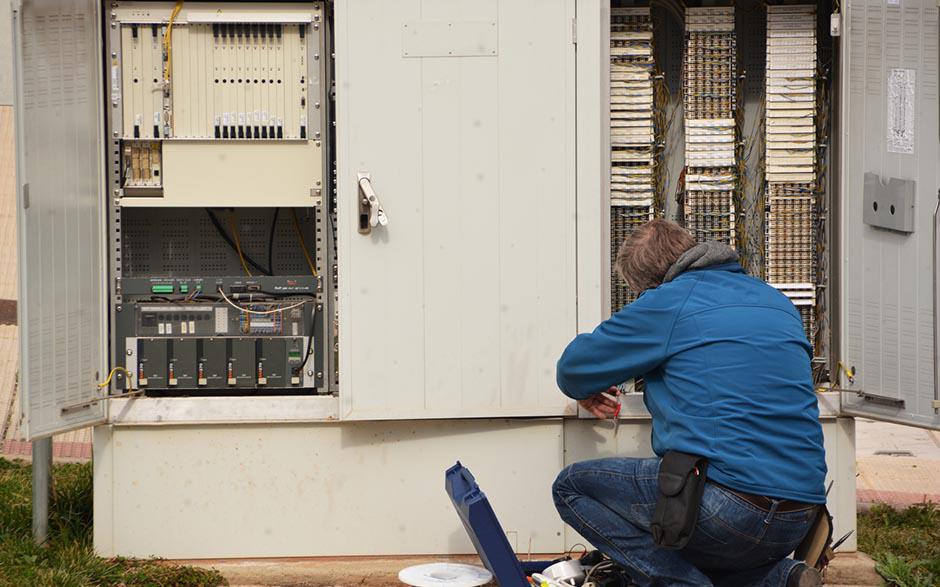 technicien électricien Paris 11