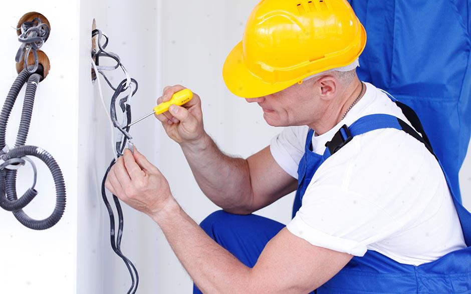 technicien électricien Paris 11