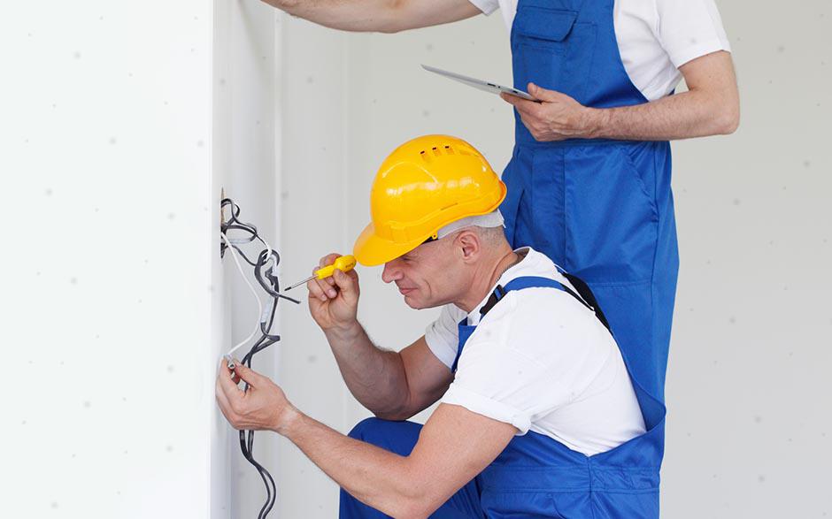 technicien électricien Paris 11